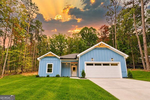 3925 Pine Tree Lane, Gainesville