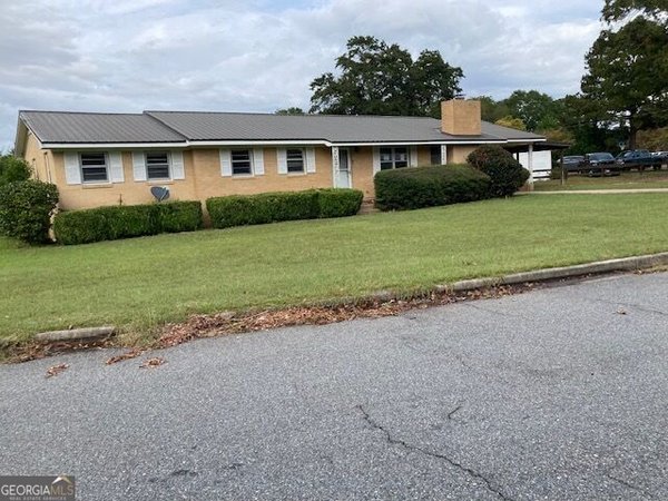 129 McVay Drive, Cochran