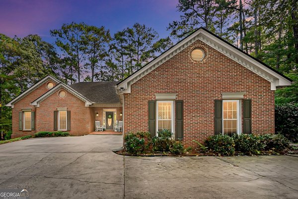 205 Wyngate Circle, Fayetteville