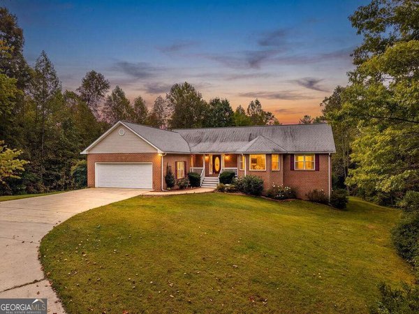 63 Wall Street Ellijay