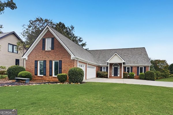 main picture of 4725 Hardwick Court, Suwanee