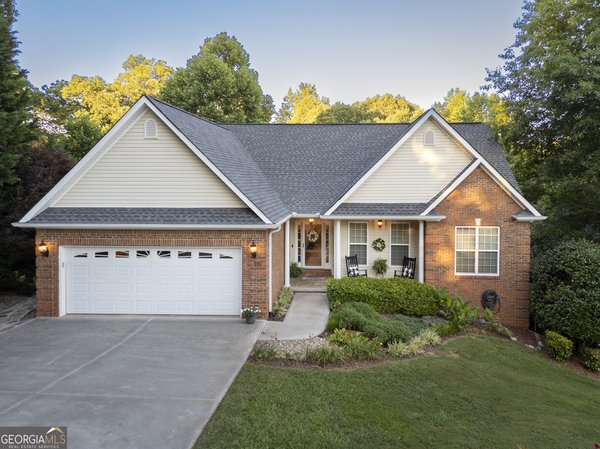 135 Majestic Way, Clarkesville