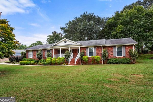 1749 Rangewood Drive, Lilburn