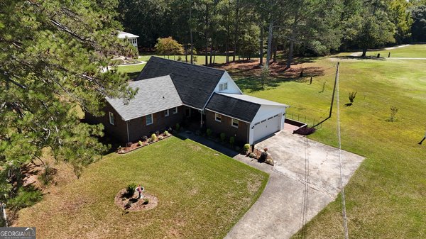 1231 Golf Course Road, Elberton
