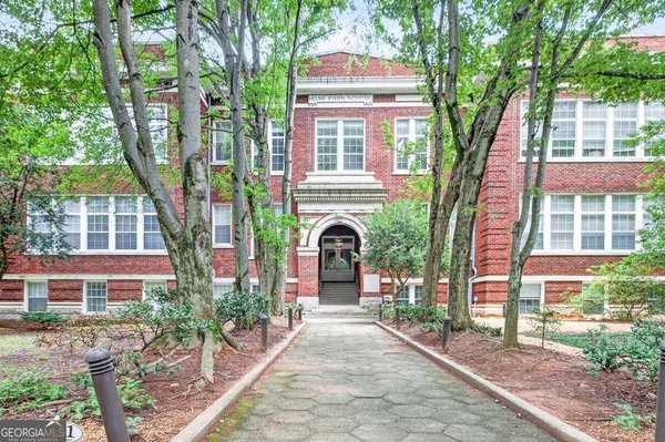 main picture of 1031 State Street, Atlanta