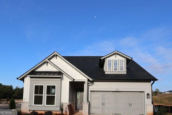 1319 Autumn Lake Drive Gainesville