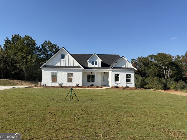 1322 Sycamore Circle Griffin