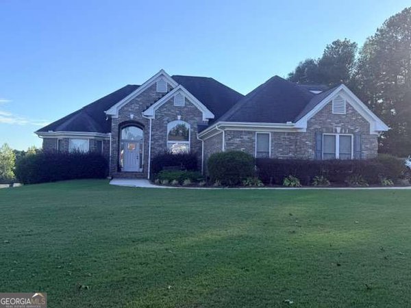 901 Old Barker Place, Loganville