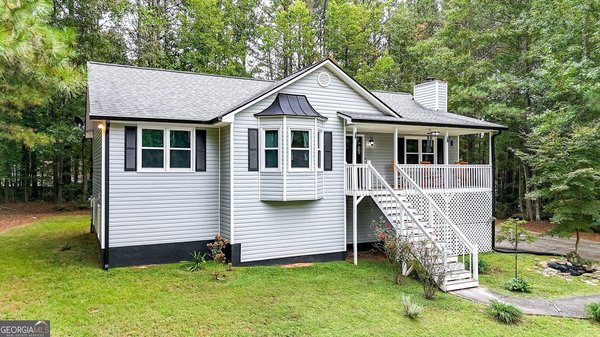 13 Black Water Drive White