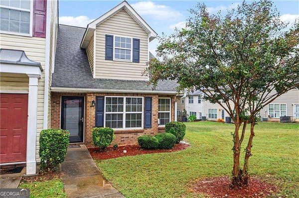 6535 Capitol Knoll, Fairburn