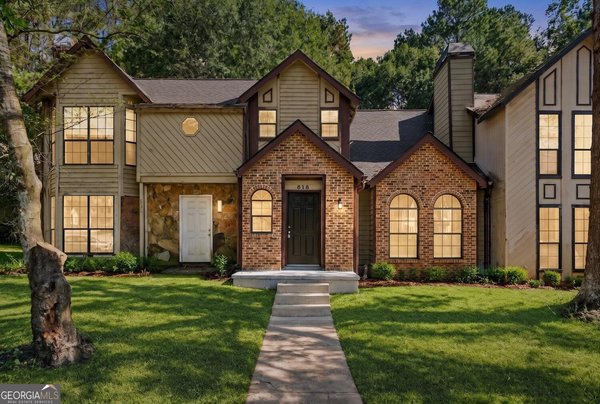 818 Heritage Oaks Drive, Stone Mountain