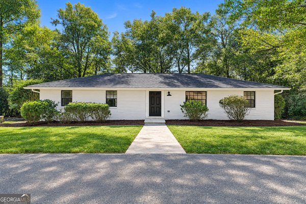 300 Dale Avenue, Calhoun
