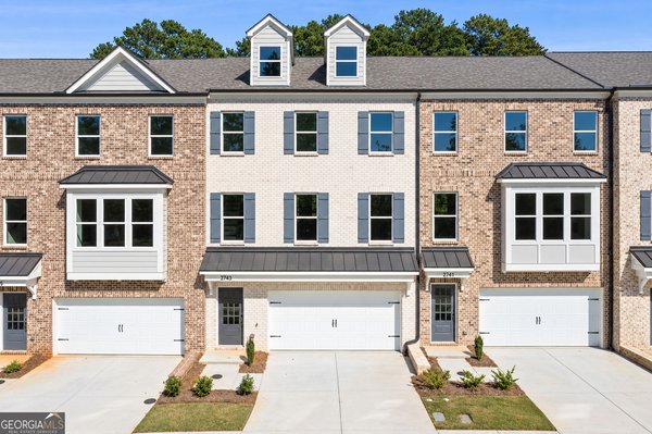 2735 Hallwood Lane, Suwanee