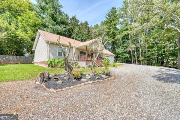 862 Fairview Church Road, Blairsville