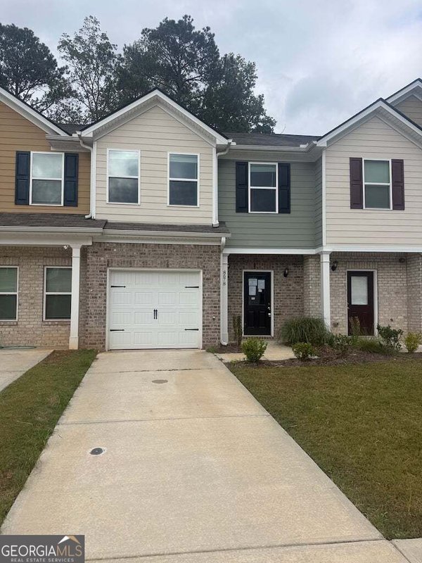 8678 Lakeview Cmns Commons, Jonesboro