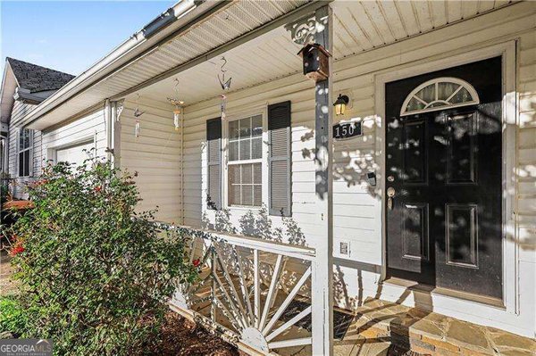 150 Oak Circle Stockbridge
