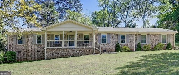 1700 Pine Circle Lawrenceville