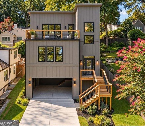main picture of 953 Ormewood Avenue, Atlanta