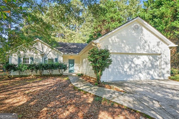 882 Whispering Way, Winder