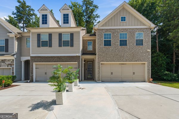 7519 Stone Creek Path Lithonia