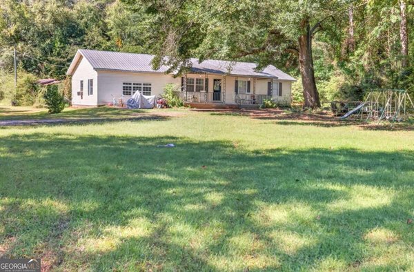 main picture of 330 Ridgeway Road, Maysville