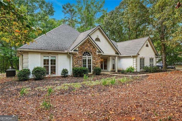 4230 Creekwood Drive, Cumming