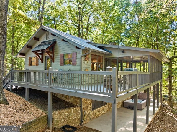 1052 Green Ridge Road, Blue Ridge