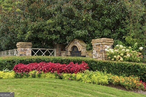 5738 Vinings Retreat Way Mableton