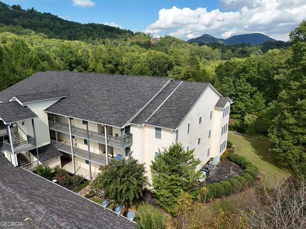 258 Ginger Creek Lane, Clayton