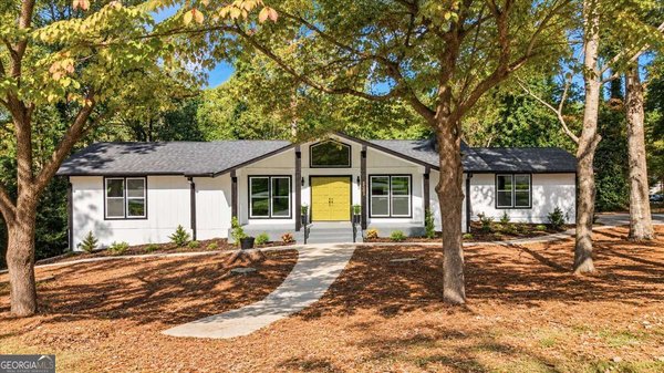 5303 Raintree Circle Oakwood