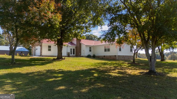 2111 Highway 323 Gillsville