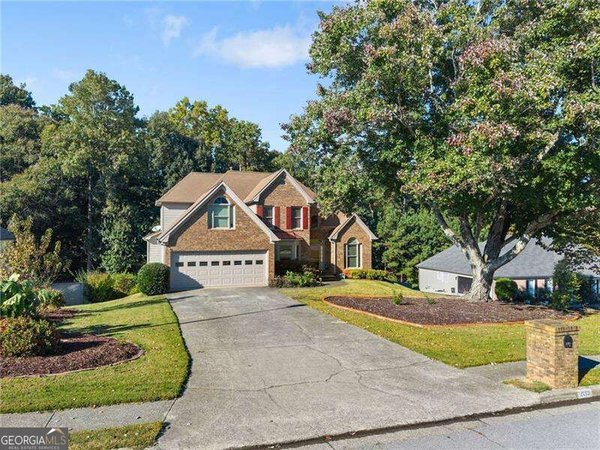 2015 Ashton Pointe Drive, Dacula