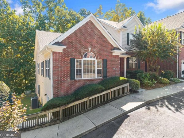 2075 Pine Tree Drive, Buford
