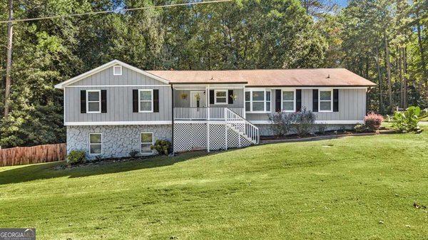 4148 Log Cabin Court, Douglasville