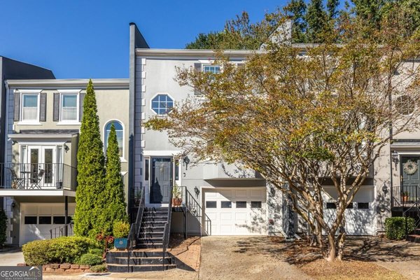 37 Sycamore Station, Decatur