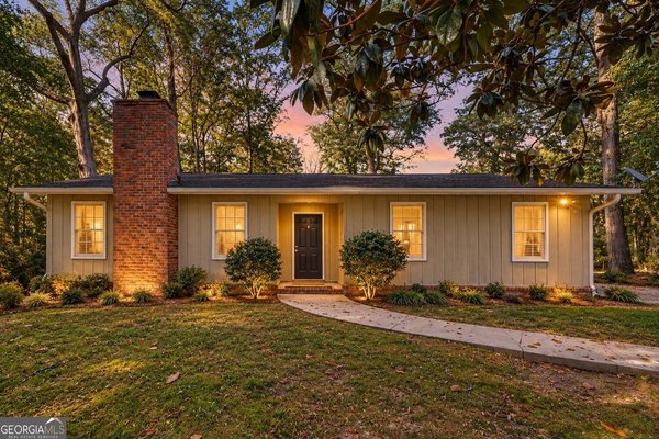 3295 Redona Drive, Atlanta