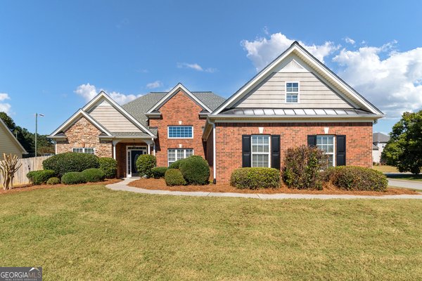 240 White Flower Circle, Villa Rica