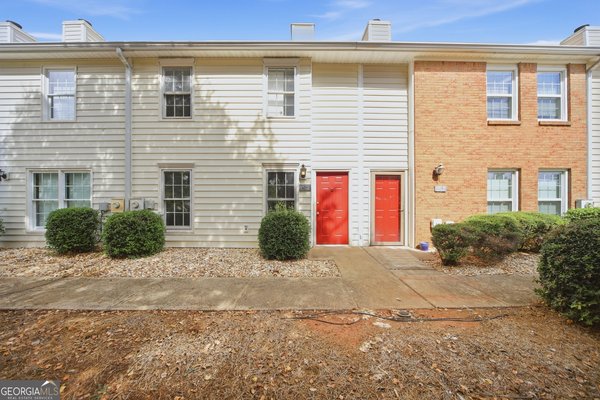 992 Old Holcomb Bridge Road, Roswell