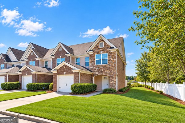 322 Village Drive, Loganville