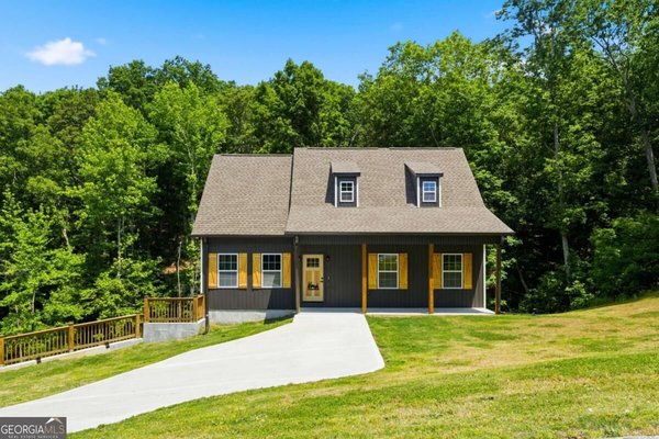 357 Orchard Way, Calhoun