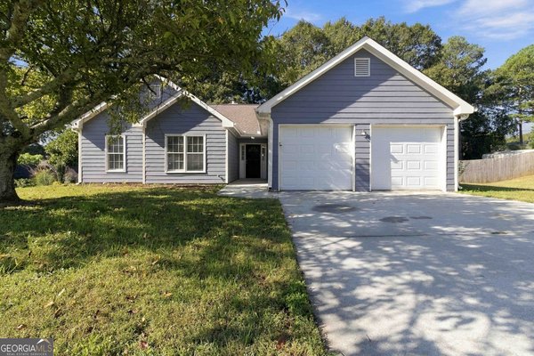 4215 Fox Chase Drive, Loganville