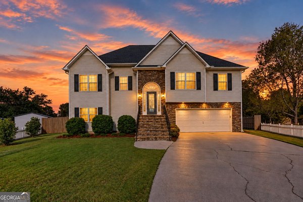 108 Summerfield Way Calhoun