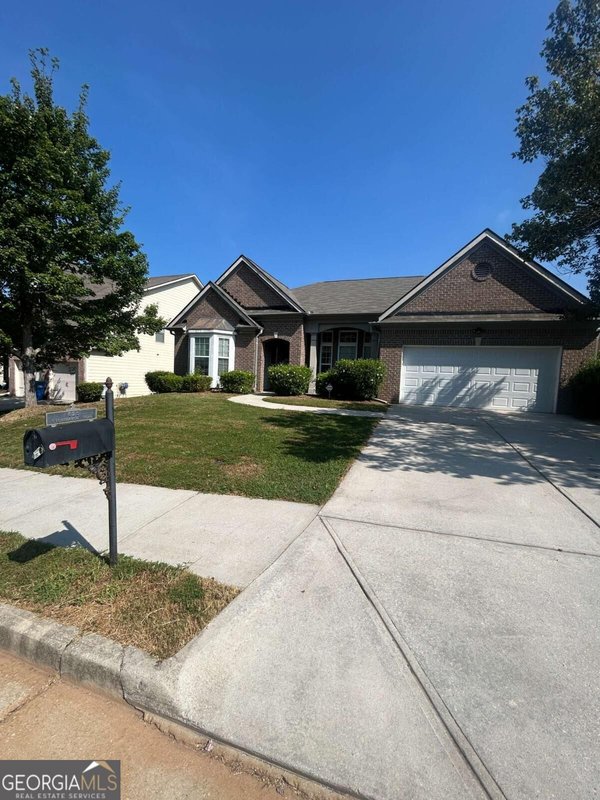 825 Stonehaven Road, Atlanta