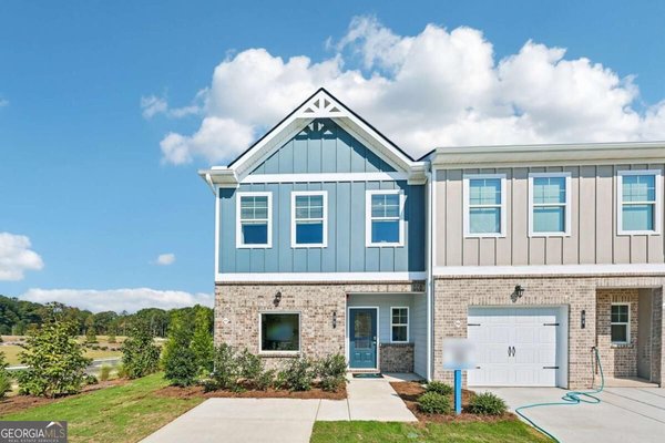 204 Birch Way, Fairburn