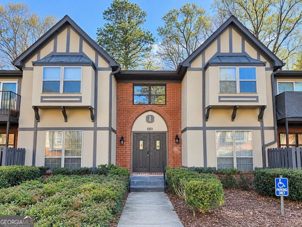 6851 Roswell Road, Sandy Springs
