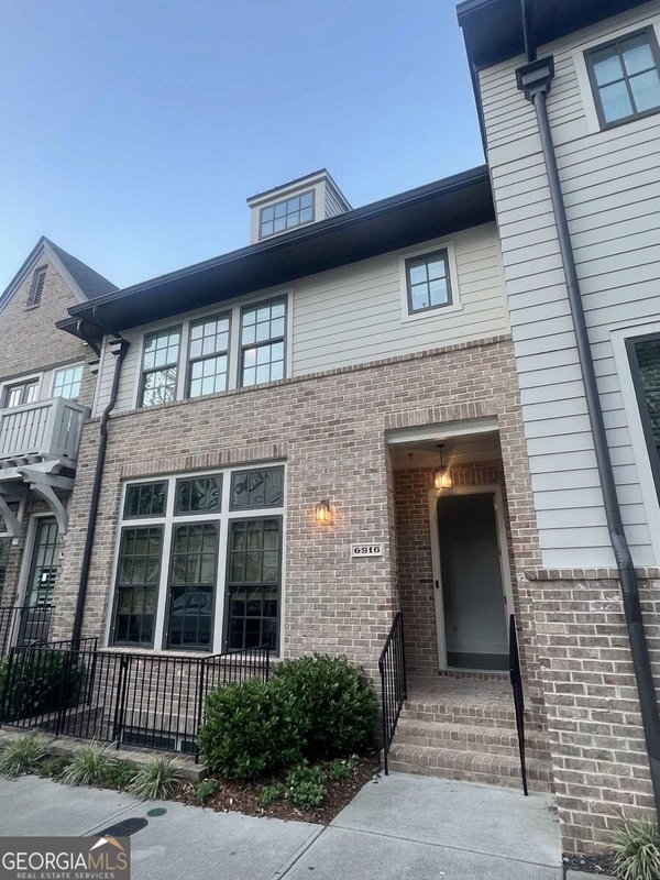 6818 Prelude Drive, Sandy Springs