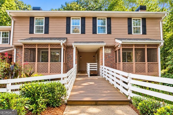 305 Quail Run, Roswell
