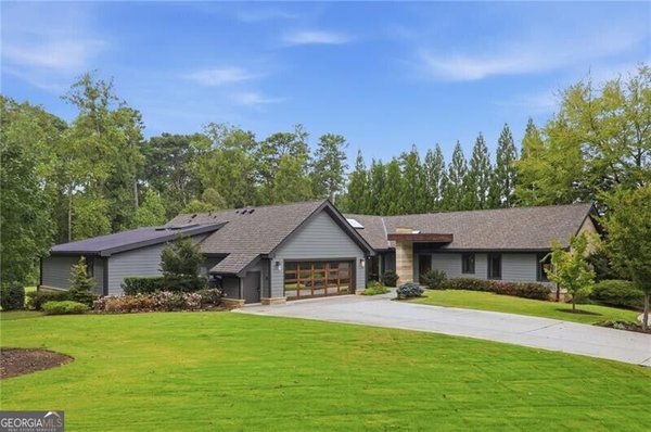 3860 Peachtree Dunwoody Road, Atlanta