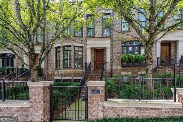 8 Honour Avenue, Atlanta