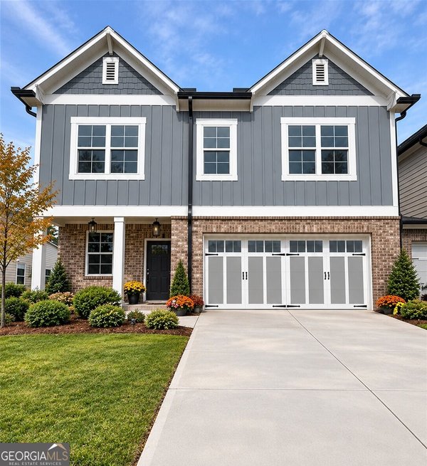 388 Lakeside Court, Canton